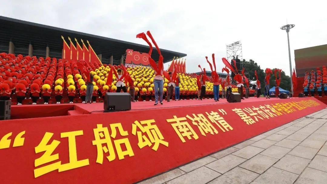 新春“龙令”登场，进阶并升至30级领取敖隐，典藏版可返600点券