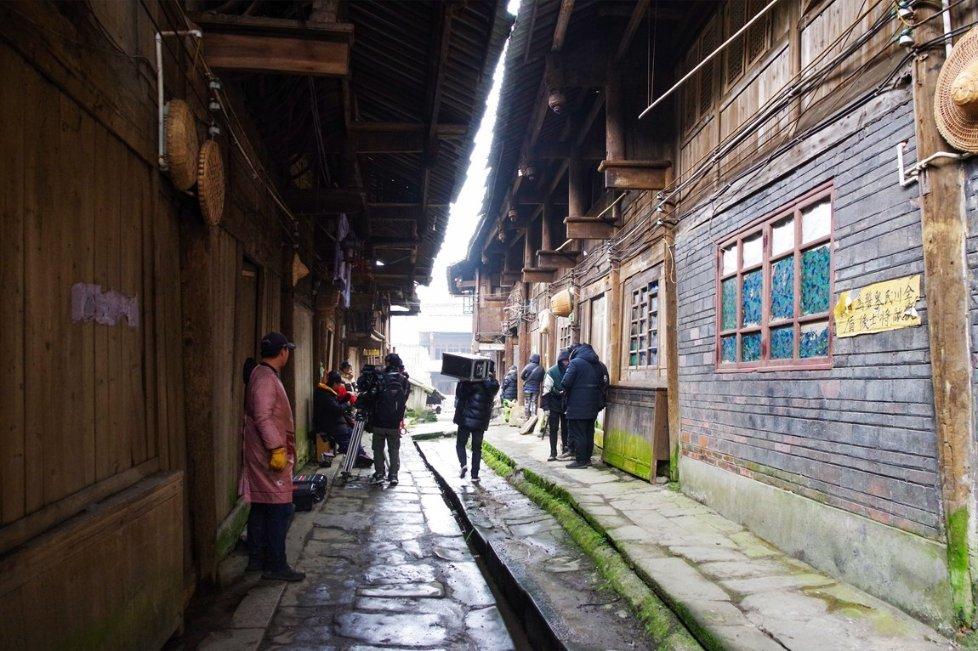 为什么夜里睡觉总磨牙,难道是肚子里有蛔虫?答案或让人意想不到
