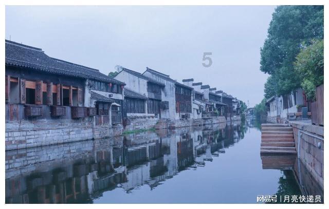 广西首次开行跨境直通中欧班列，列车的终点站是哪里？游戏画面